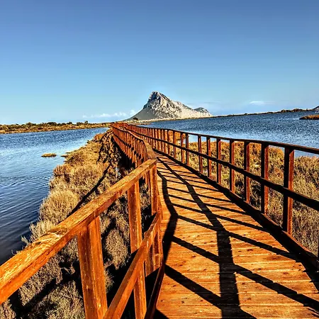 Splendido Open Space In Veronica Porto Istana